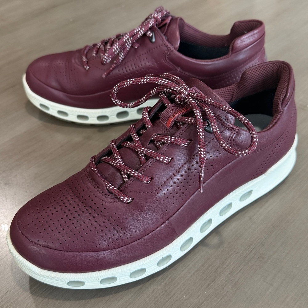 Ecco Women's Waterproof Leather Sneakers